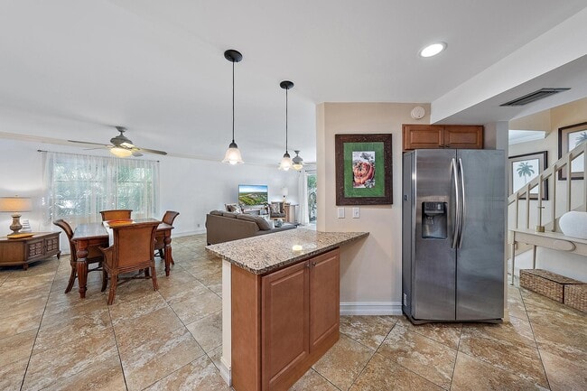 Building Photo - 213 Seabreeze Cir