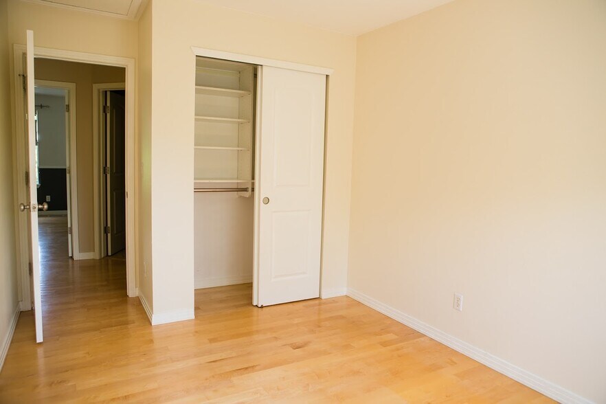 Building Photo - 4780 W 125th Ave