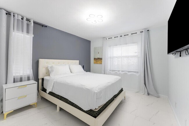 Building Photo - 13947 Geranium Pl