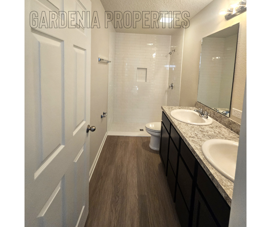 Building Photo - 1115 E 5th St