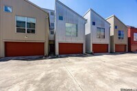 Building Photo - 1720 Nicholson Dr