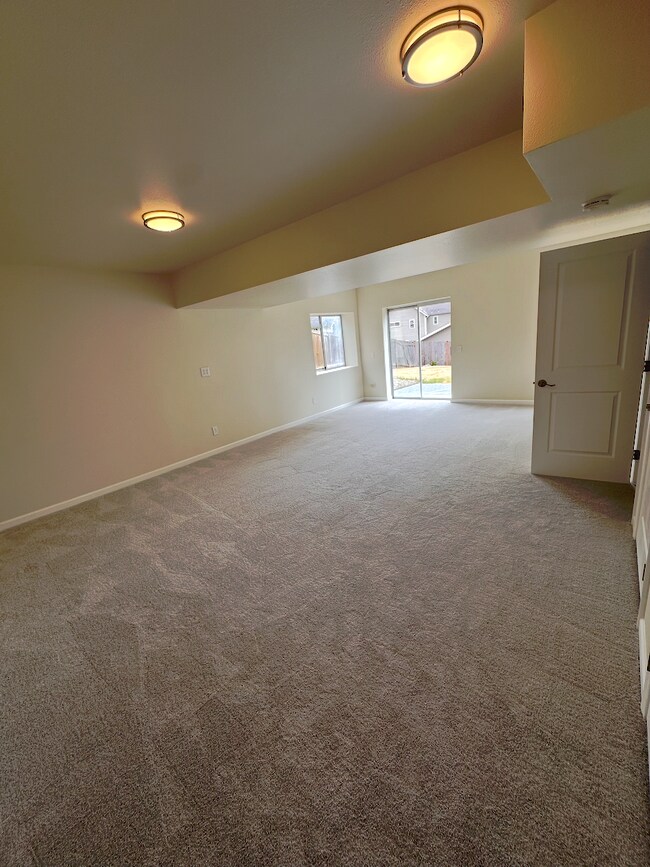 Building Photo - 16617 3rd Dr SE