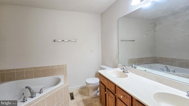 Building Photo - 1227 Cross Creek Dr