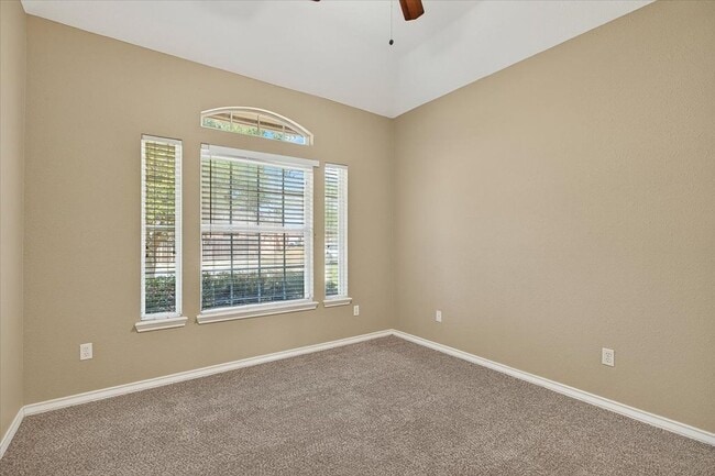 Building Photo - 5933 Brightwood Dr