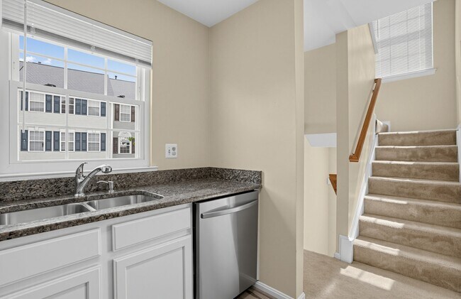 Building Photo - 46051 Marble Terrace