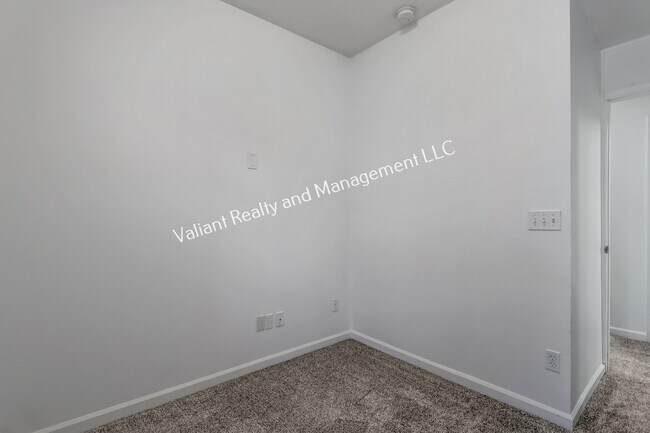 Building Photo - 575 Oakleaf Plantation Pkwy