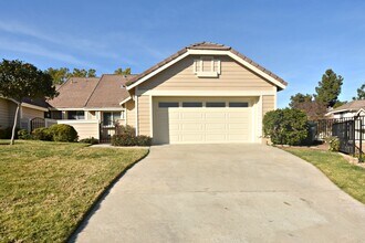 Building Photo - Gorgeous and Bright 2BR/2BA Home perfect f...