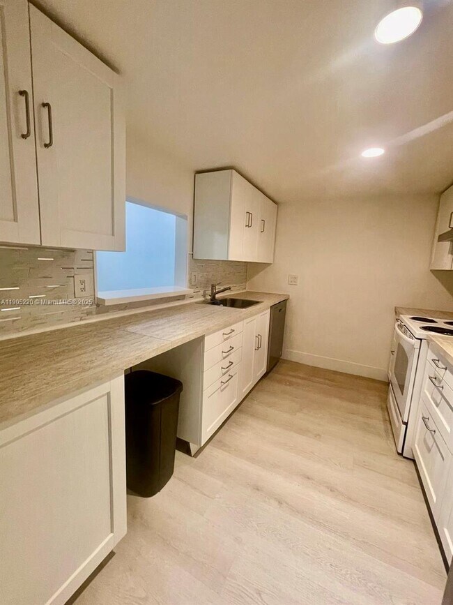 Building Photo - 4344 NW 9th Ave