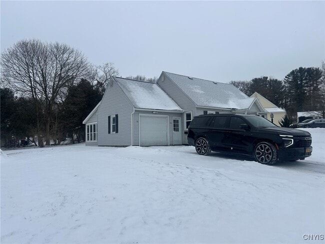 Building Photo - 3 Wills Dr