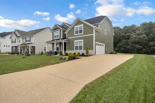 Building Photo - 168 Royal Black Heath