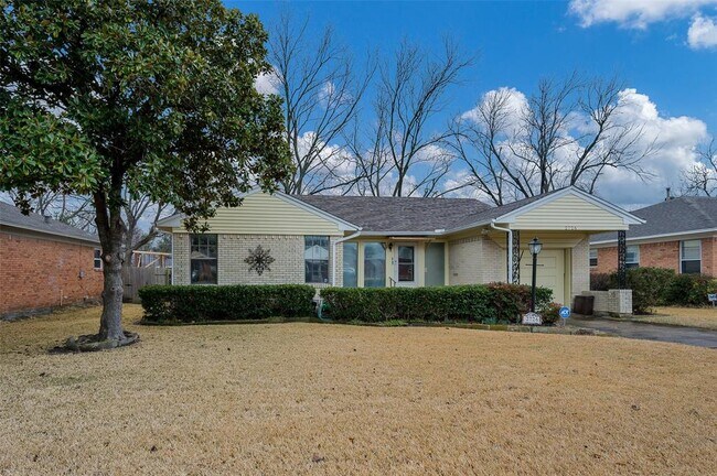 Building Photo - 2726 Crest Ridge Dr