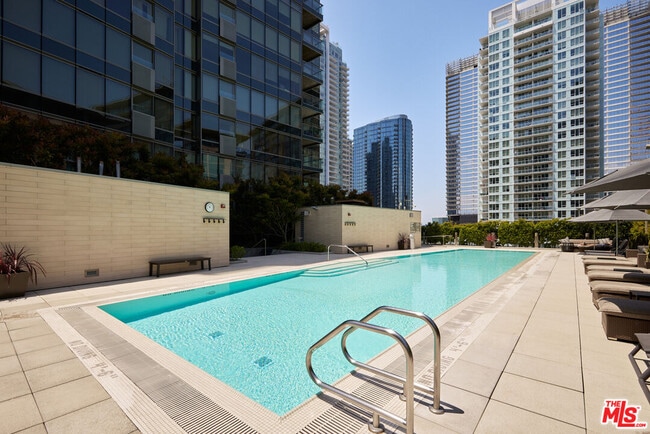 Building Photo - 1155 S Grand Ave