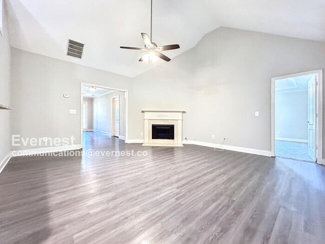 Building Photo - 215 Bridgemill Dr