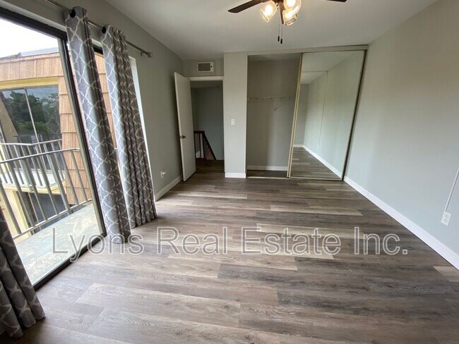 Building Photo - 1667 Park Meadows Dr