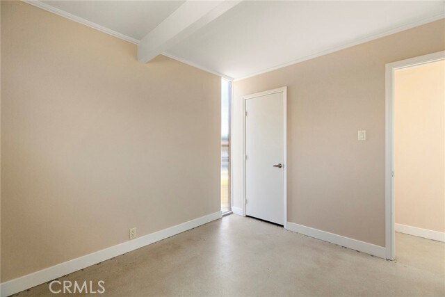 Building Photo - 840 E Palmdale Ave