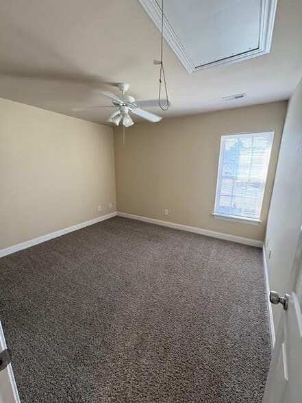 Building Photo - 325 S Square Dr