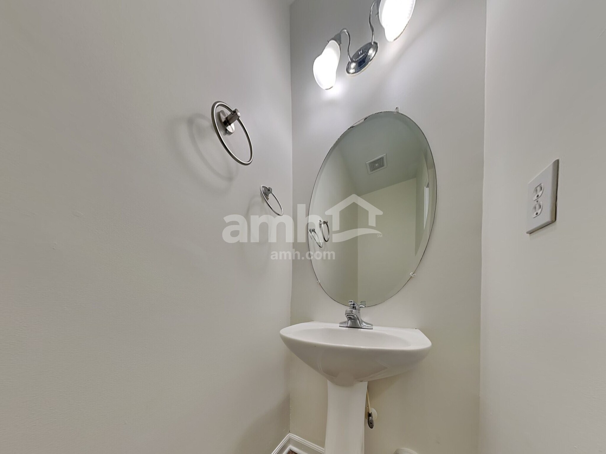 Building Photo - 5 Silverbrook Ct