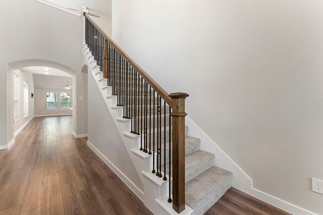 Building Photo - 421 Soapberry Tree Ct