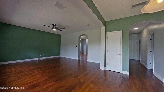 Building Photo - 14482 Falling Waters Dr
