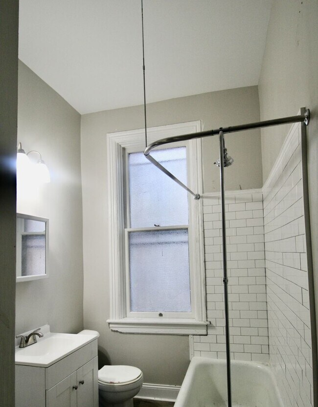 Building Photo - 1911 N 2nd St