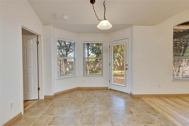 Building Photo - 2625 Gate Ridge Dr