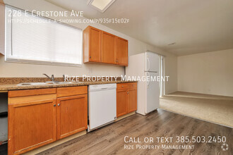 Building Photo - 228 E Crestone Ave