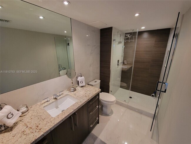 Building Photo - 1830 S Ocean Dr