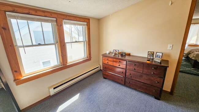 Upstairs Bonus Space - 904 20th Ave SE