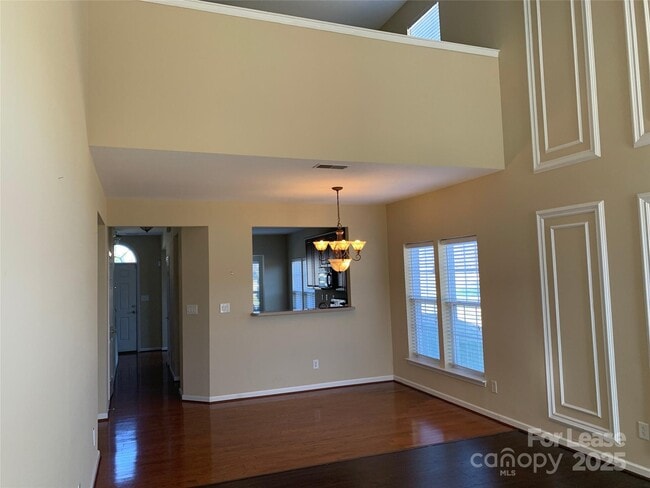 Building Photo - 4098 Holly Villa Cir