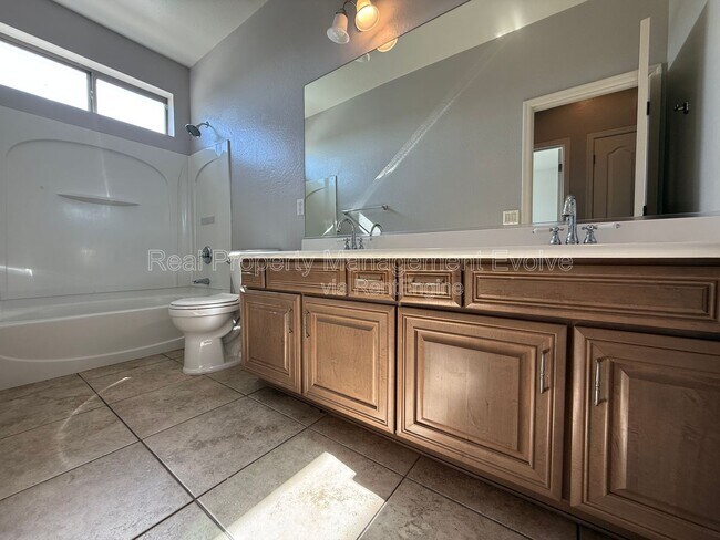 Building Photo - 4287 S Kimberlee Dr