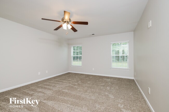 Building Photo - 307 Sawyer Ln