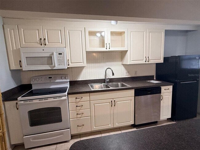 Building Photo - 3943 Freedom Ave