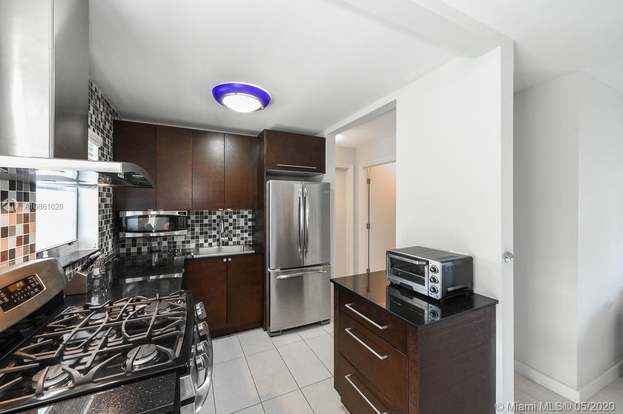 Building Photo - 1357 Collins Ave