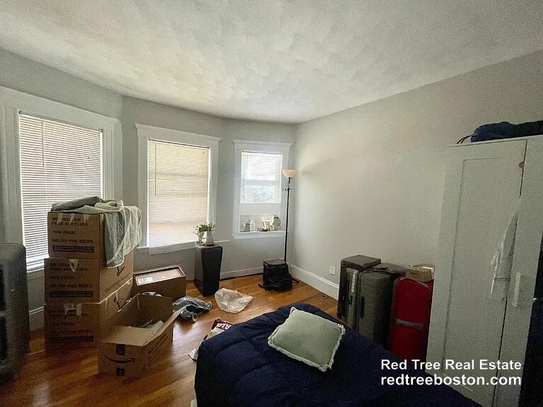 Building Photo - 38 George St