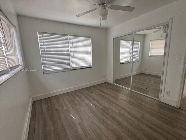 Building Photo - 5721 SW 41st St