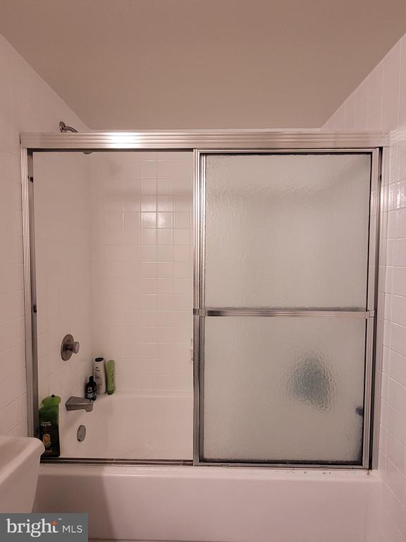 Building Photo - 1420 Locust St