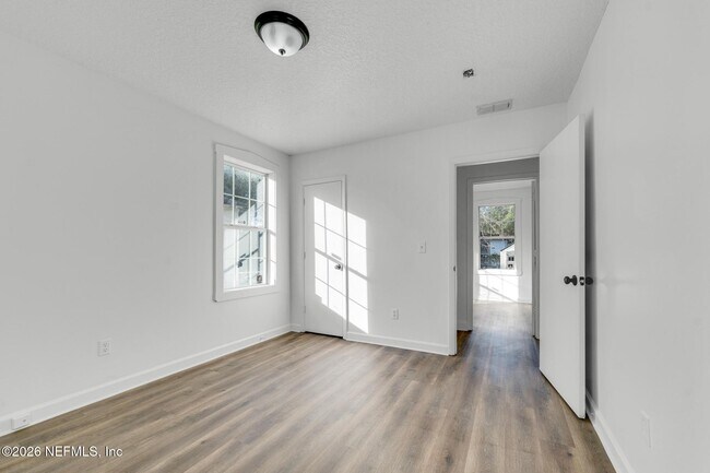 Building Photo - 2971 Warrington St