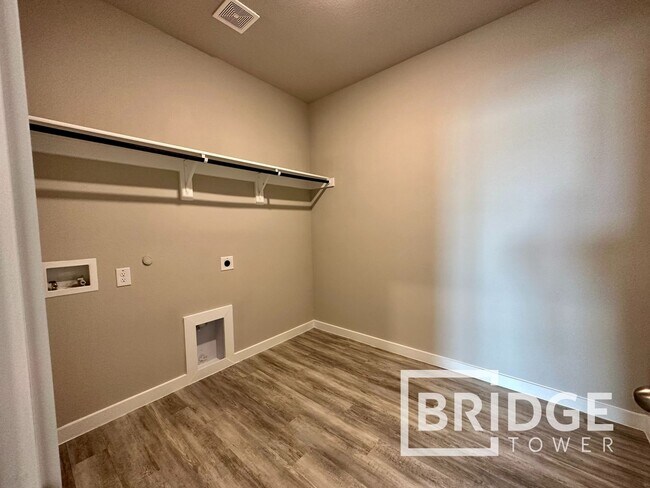Building Photo - 4712 Deadwood Dr