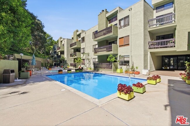 Building Photo - 2018 Griffith Park Blvd