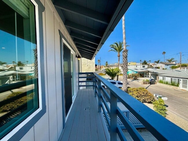 Building Photo - 136 Ventura Ave