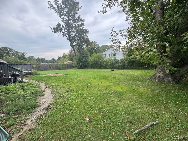 Building Photo - 7878 Sagamore Dr N
