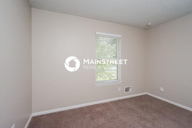 Building Photo - 3 Bedroom Pet-Friendly Home in Louisville,...