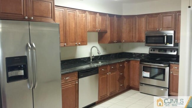 Building Photo - 0-434 Andover Dr