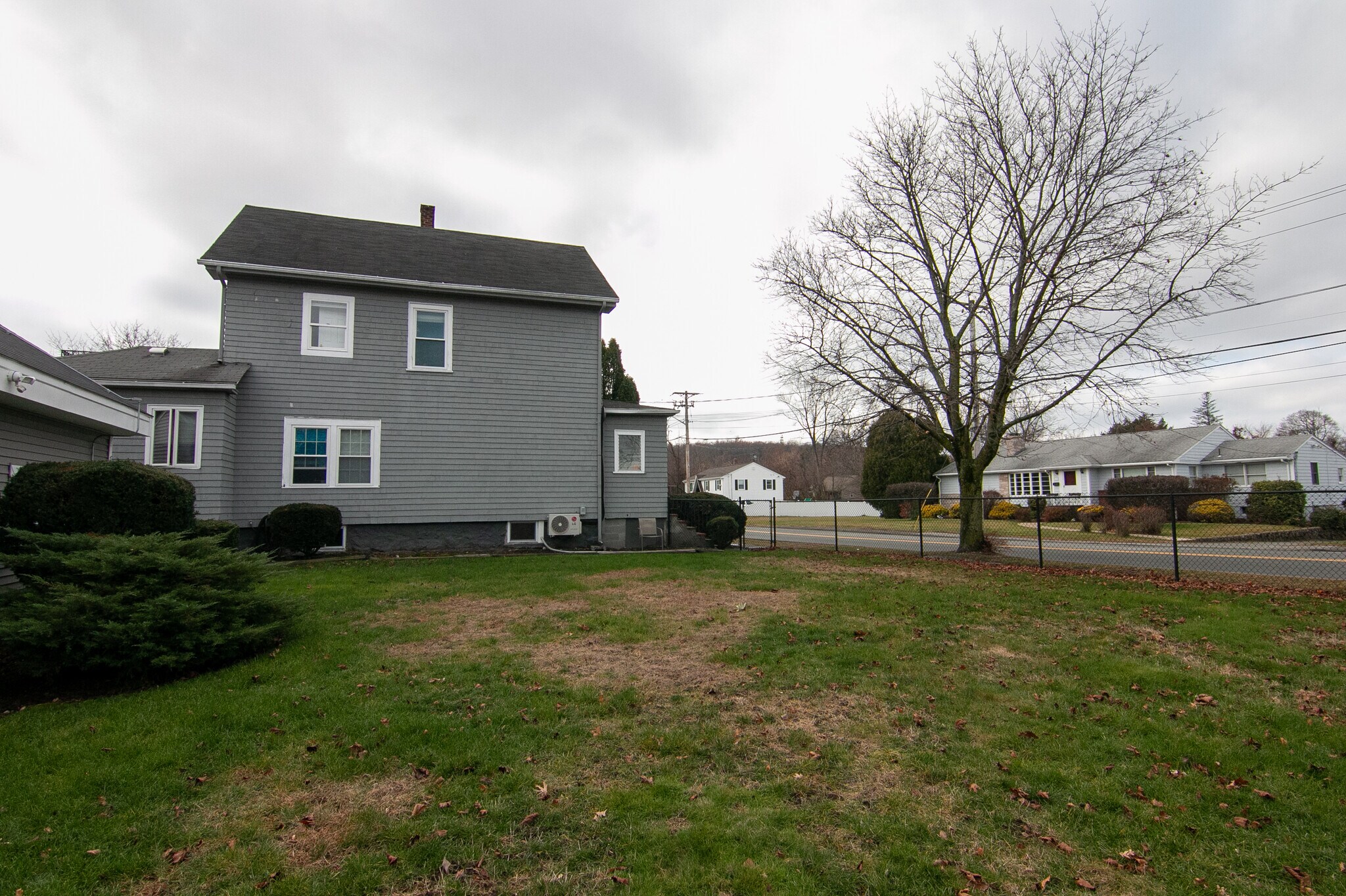 Building Photo - 118 Vine St