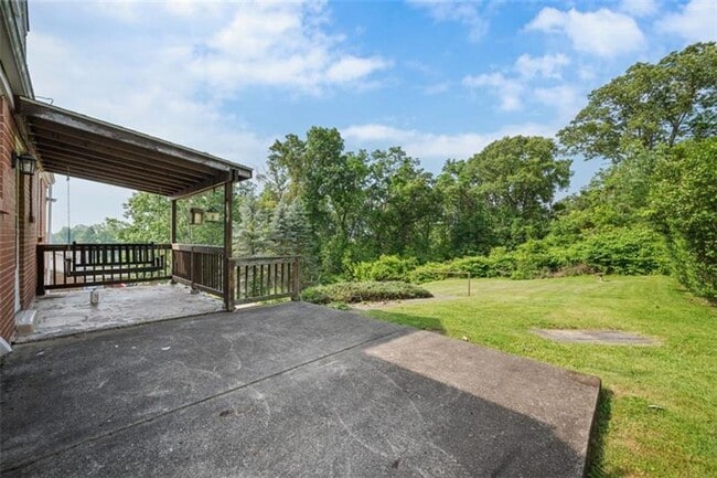 Building Photo - Cozy Cape Cod Charm with a Big Backyard in...