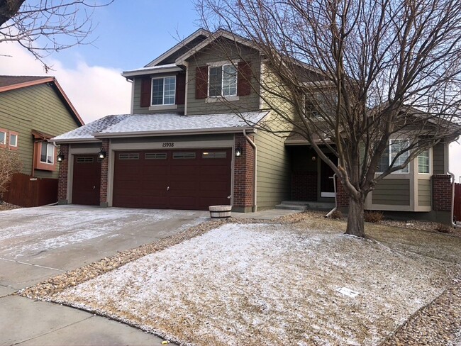 Primary Photo - Large 4 bedroom Home in Commerce City
