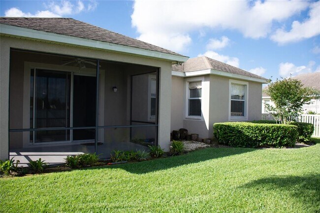 Building Photo - 2504 Ladoga Dr