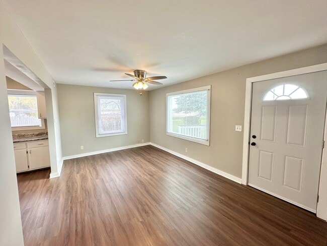 Building Photo - 11408 IL-120