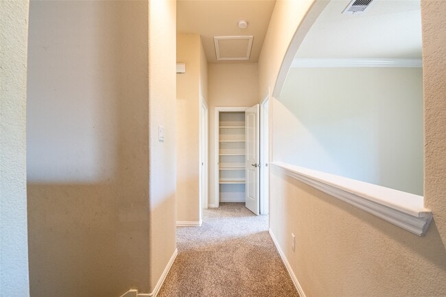 Building Photo - 1610 Juniper Knoll Way