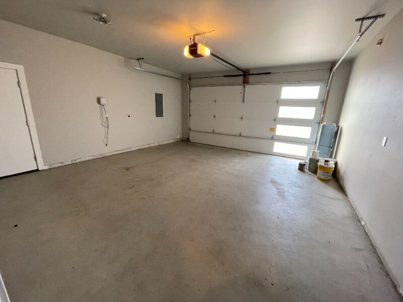 Building Photo - 254 N Figwood Ct